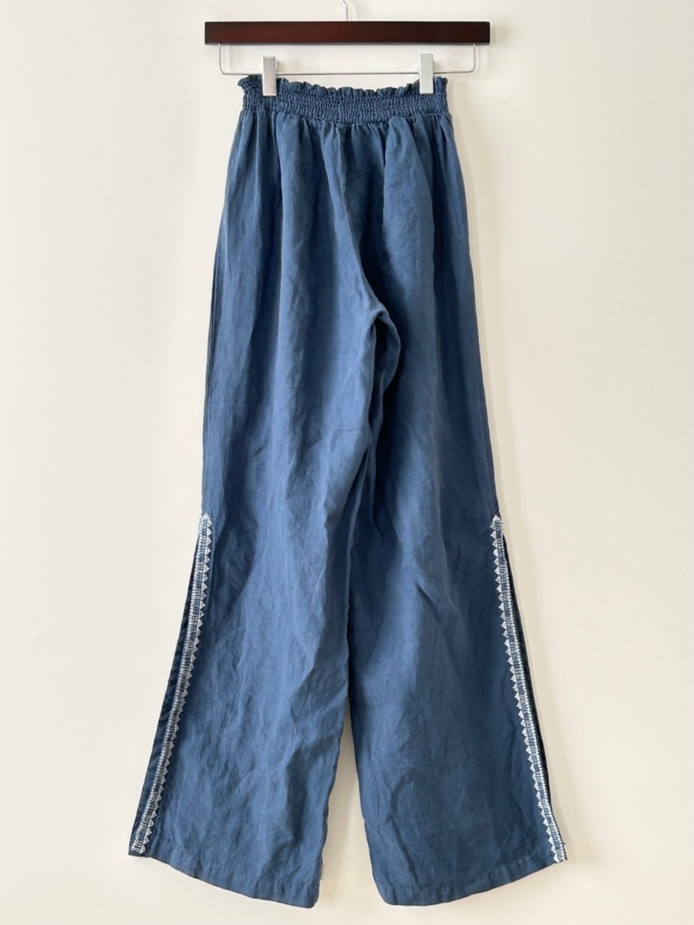 Johnny Was 100% Linen Blue Embroidered Wide Leg Side Slit Pants - Picture 10 of 16